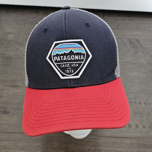 Patagonia California USA 1973 Navy and Red Logo Cap - Unisex - Picture 2 of 8